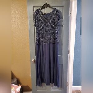 Elegant Navy Blue Evening Gown